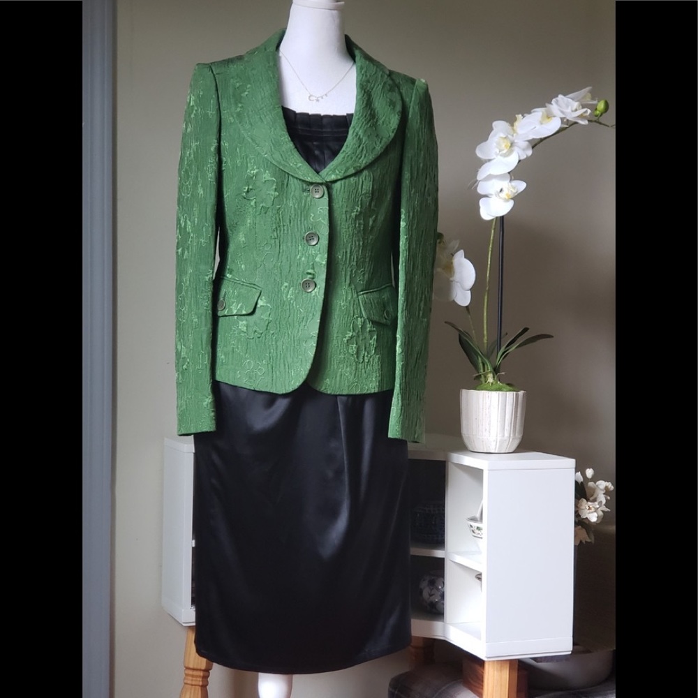 Pre owned ARMANI COLLEZIONI JACQUARD JACKET in great condition